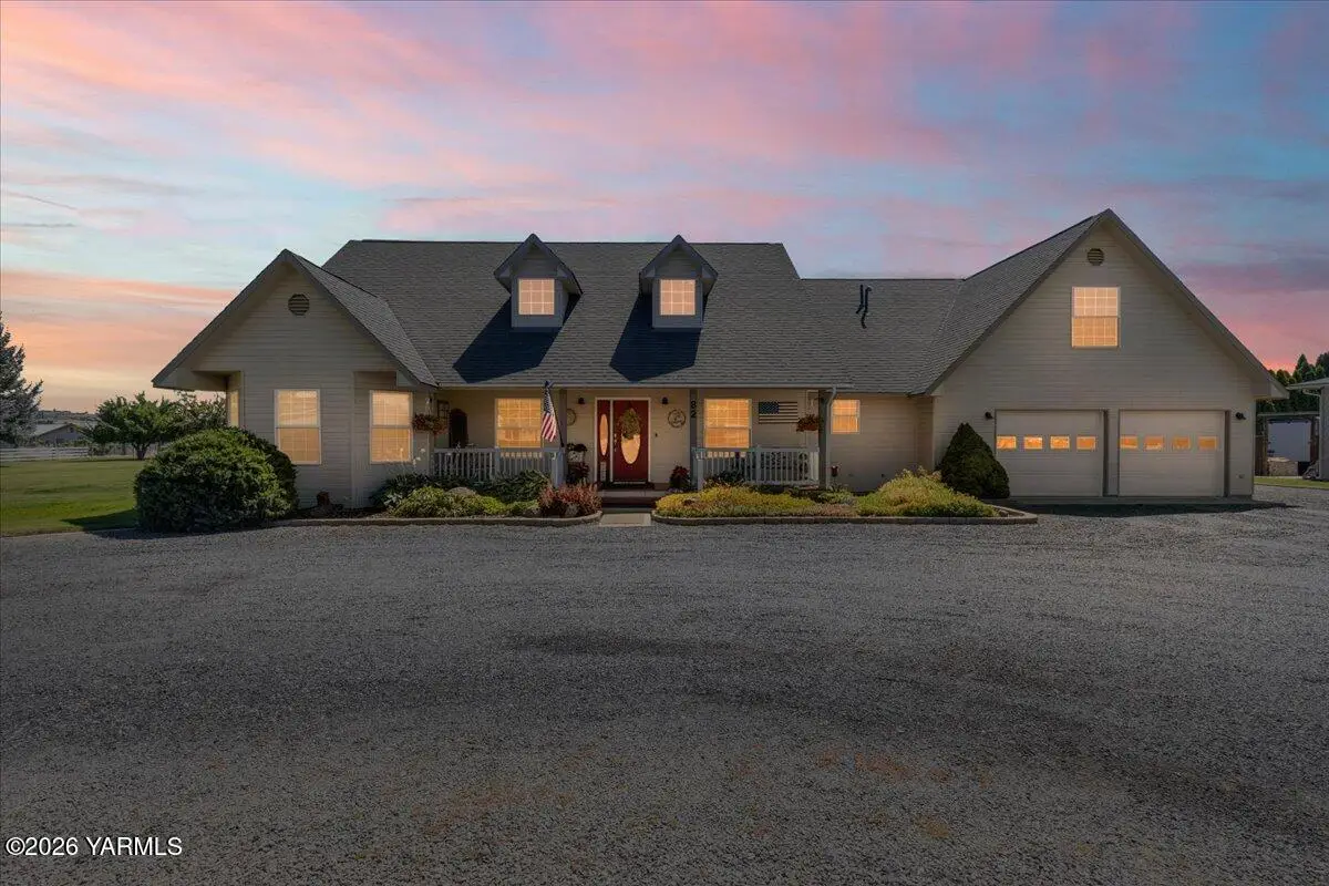 82 E Gleed Rd, Naches, WA 98937 - #1