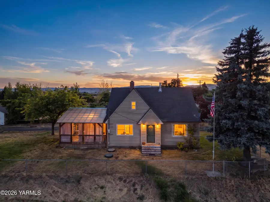 724 Ghormley Rd, Yakima, WA 98908 - #2