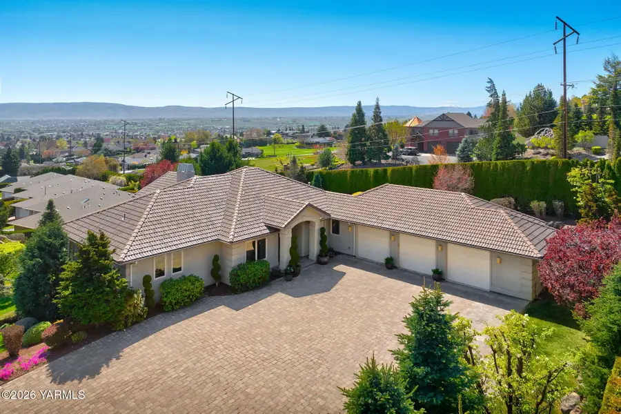 616 N 65th Ave, Yakima, WA 98908 - #2
