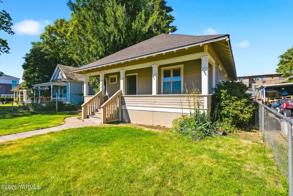 112 S 7th Ave, Yakima, WA 98902