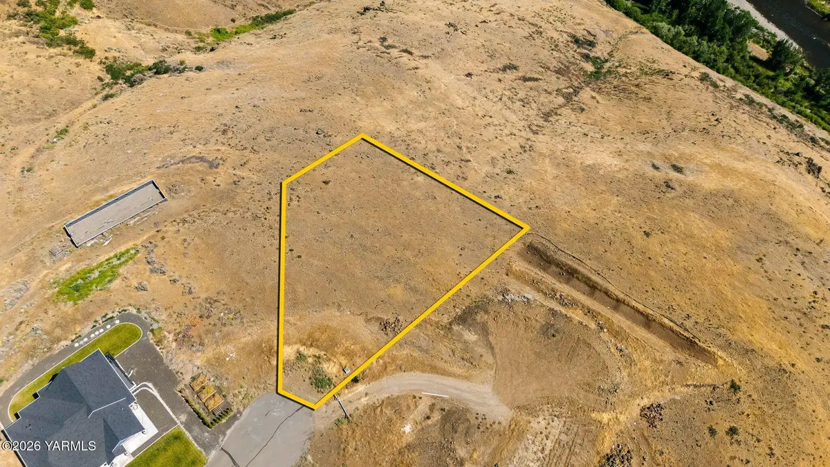 100 Friday Point Pl, Selah, WA 98942 - #1