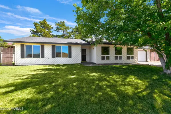 5303 N Sky Vista Ave, Yakima, WA 98901