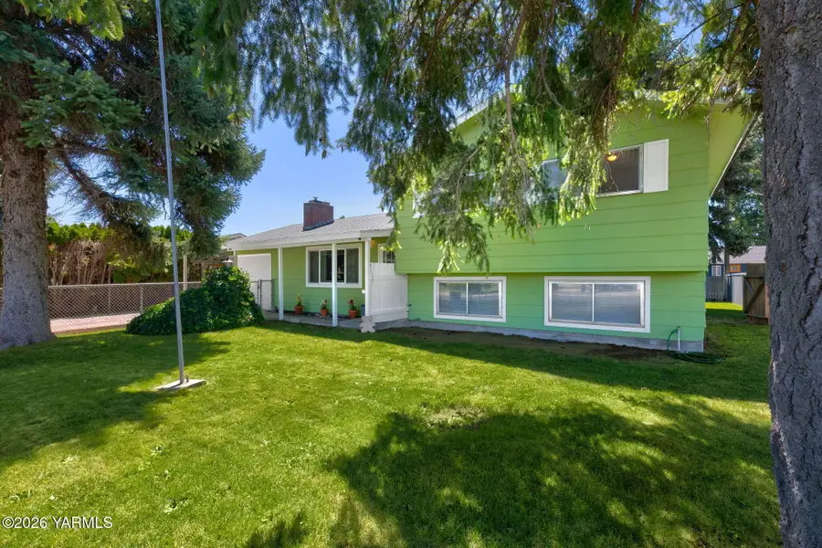 6804 W Prasch Ave, Yakima, WA 98908 - #2