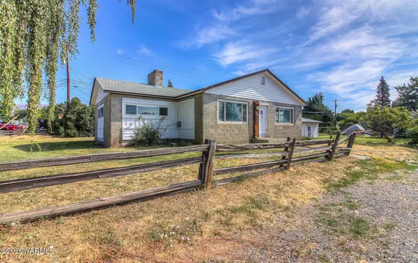 1308 Wisconsin Ave, Tieton, WA 98947