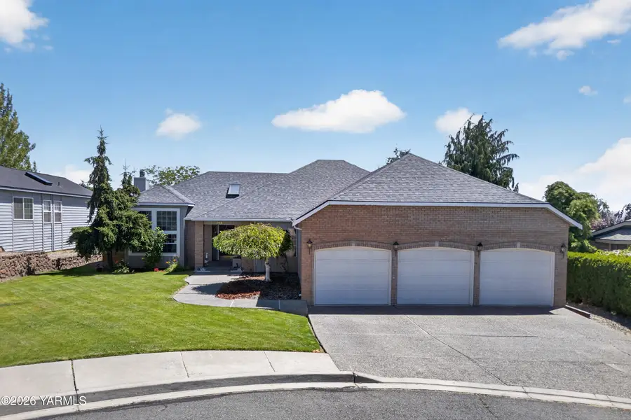 213 S 78th Ave, Yakima, WA 98908 - #2