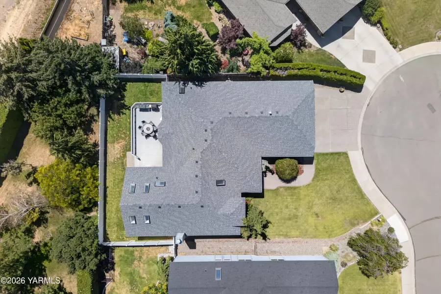 213 S 78th Ave, Yakima, WA 98908 - #3