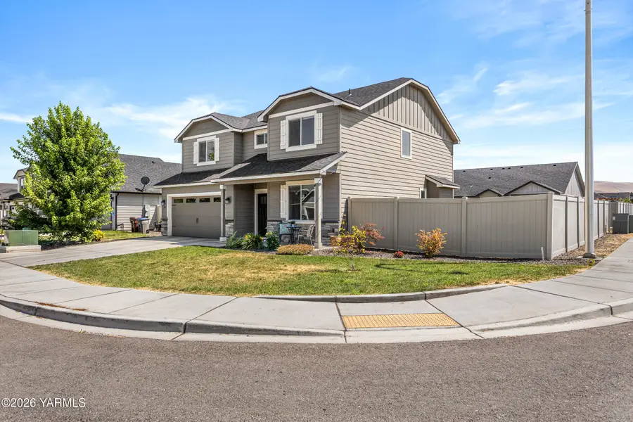 6114 Ian Ave, Yakima, WA 98903 - #2