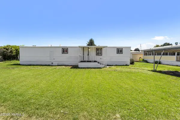 55 W Washington Ave #61, Yakima, WA 98903