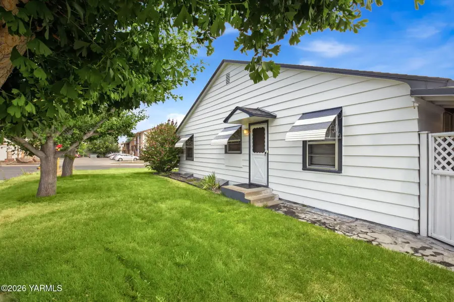 1414 W Yakima Ave, Yakima, WA 98902 - #3