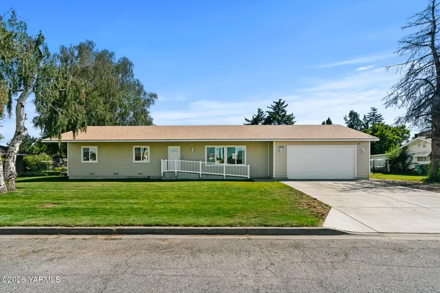 1305 Brooks Ln, Toppenish, WA 98948 - #3