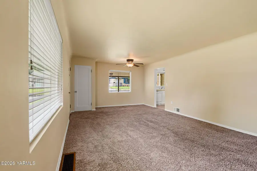 120 Vendome Ave, Yakima, WA 98902 - #3