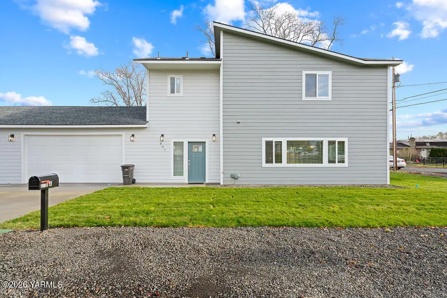 801 N 24th Ave, Yakima, WA 98902 - #2