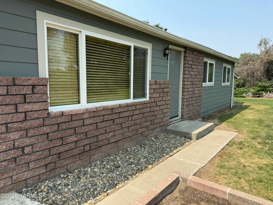 80 Dalton Ln, Zillah, WA 98953 - #3