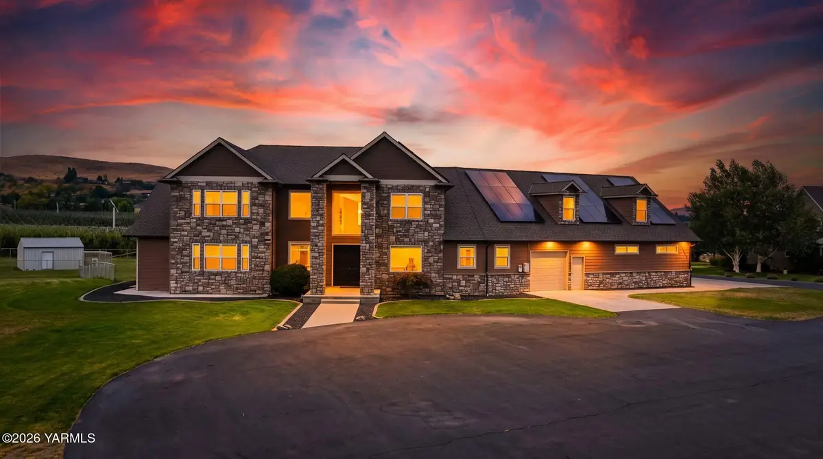 15107 Tieton Dr, Yakima, WA 98908 - #1