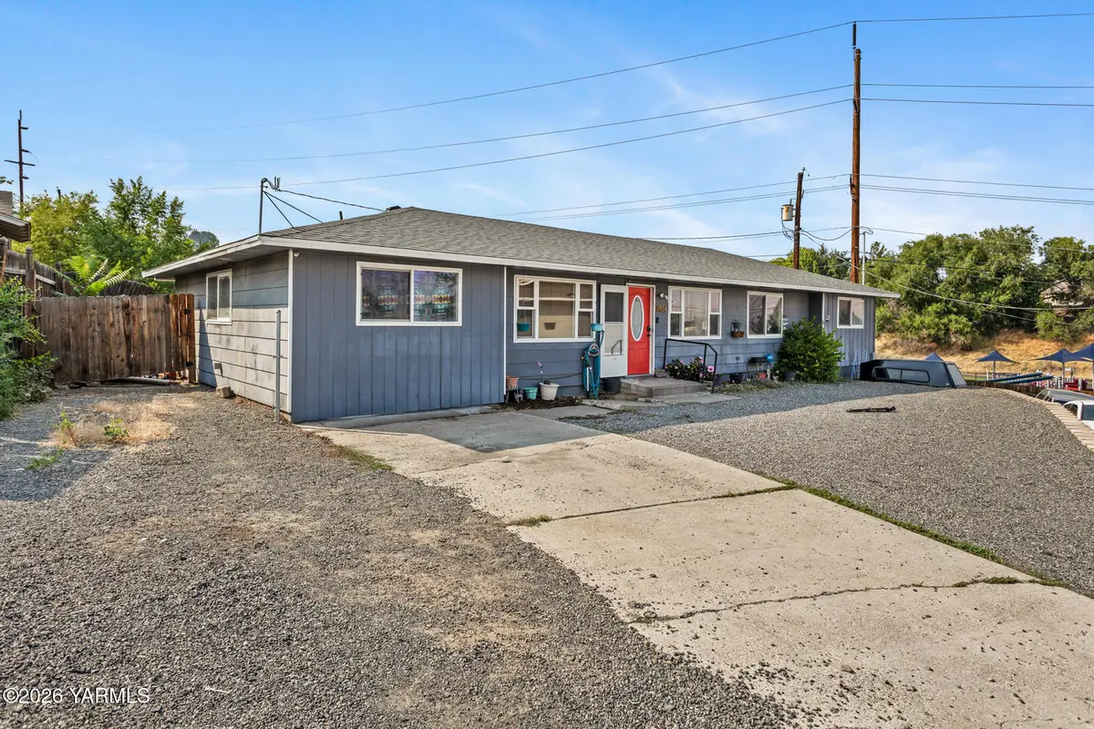 514 Viewcrest Pl, Selah, WA 98942 - #1