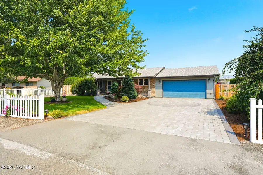 7503 Skyview Ct, Yakima, WA 98903 - #2