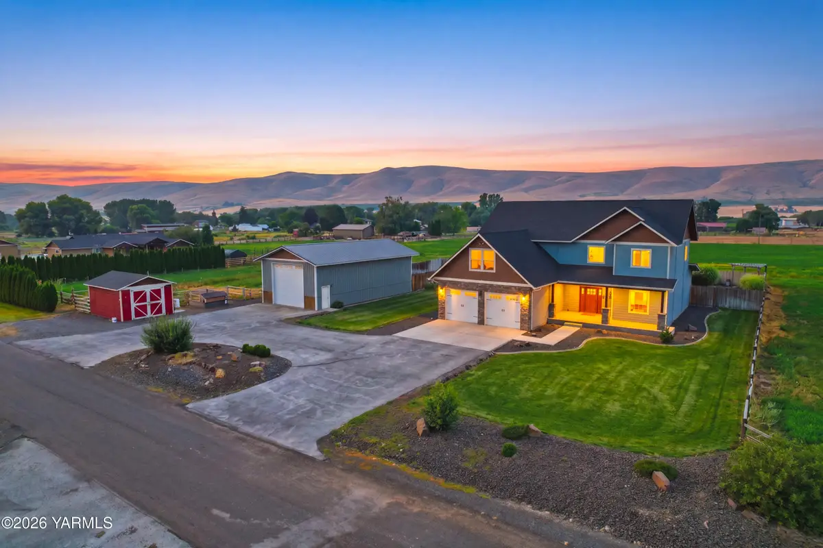3266 Creek Flats Ln, Yakima, WA 98903 - #1