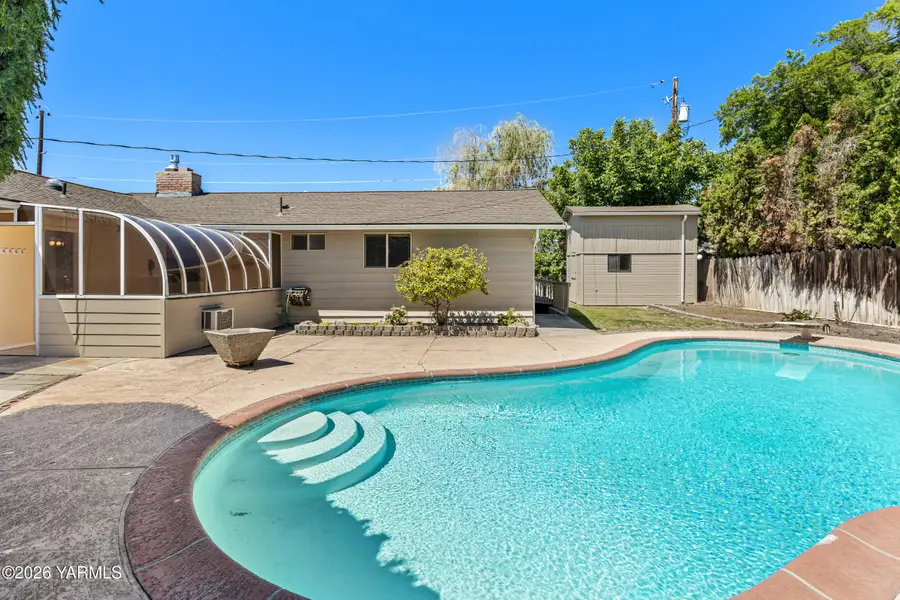 3203 Carol Ave, Yakima, WA 98902 - #2