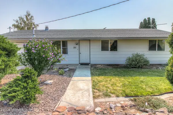351 N Beane Rd, Moxee, WA 98936