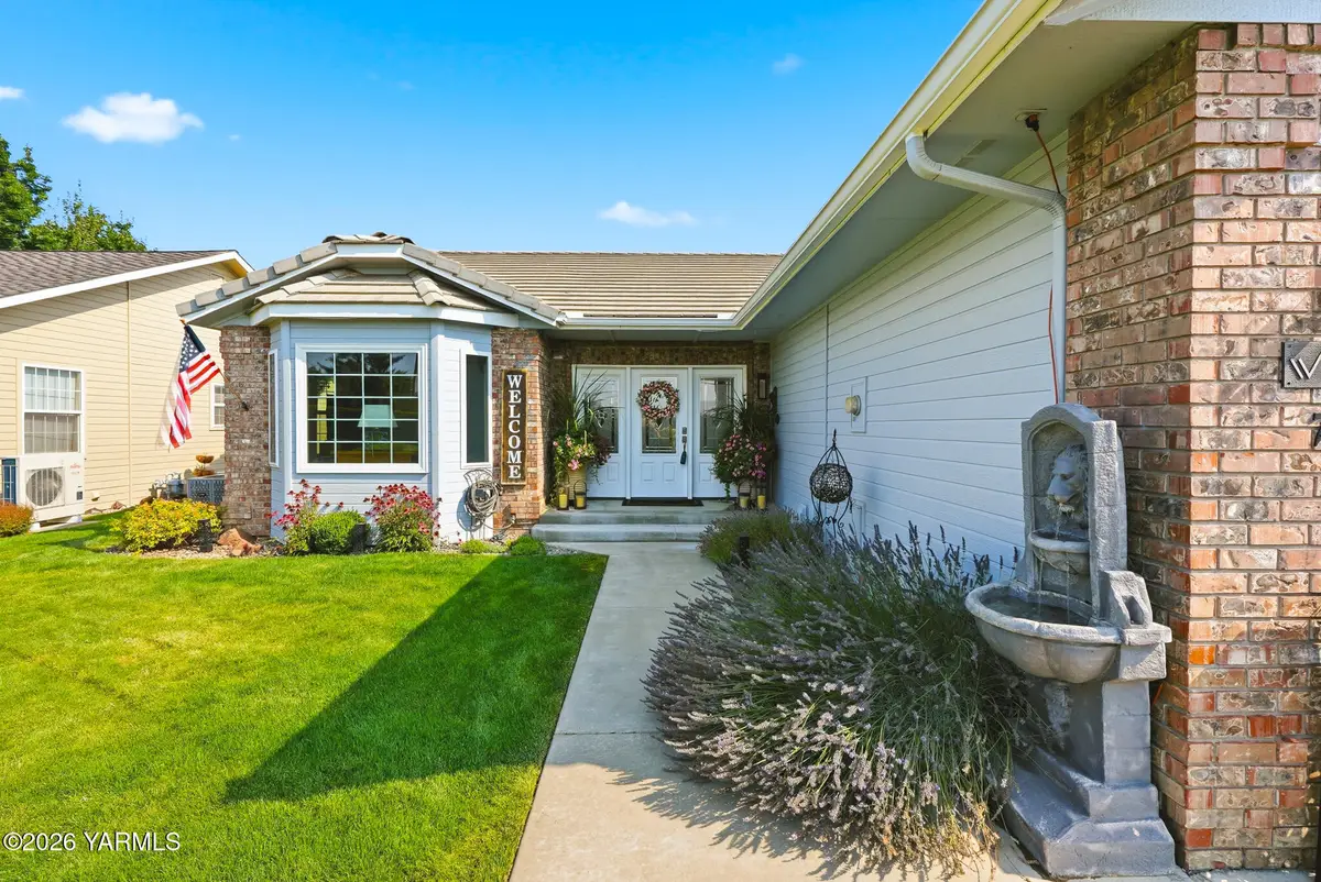 7315 Summitview Ave, Yakima, WA 98908 - #1