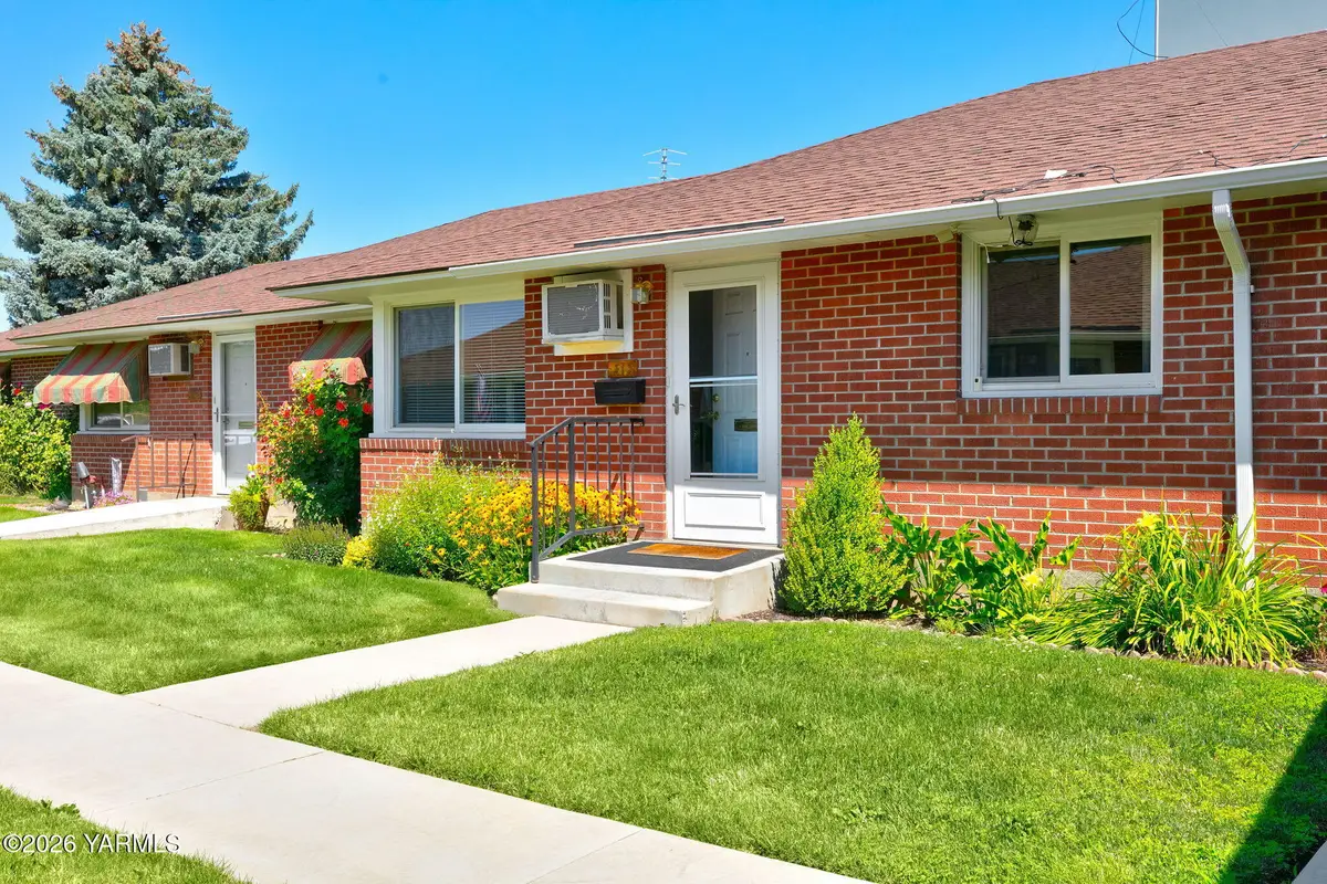 313 N 42nd Ave, Yakima, WA 98908 - #1