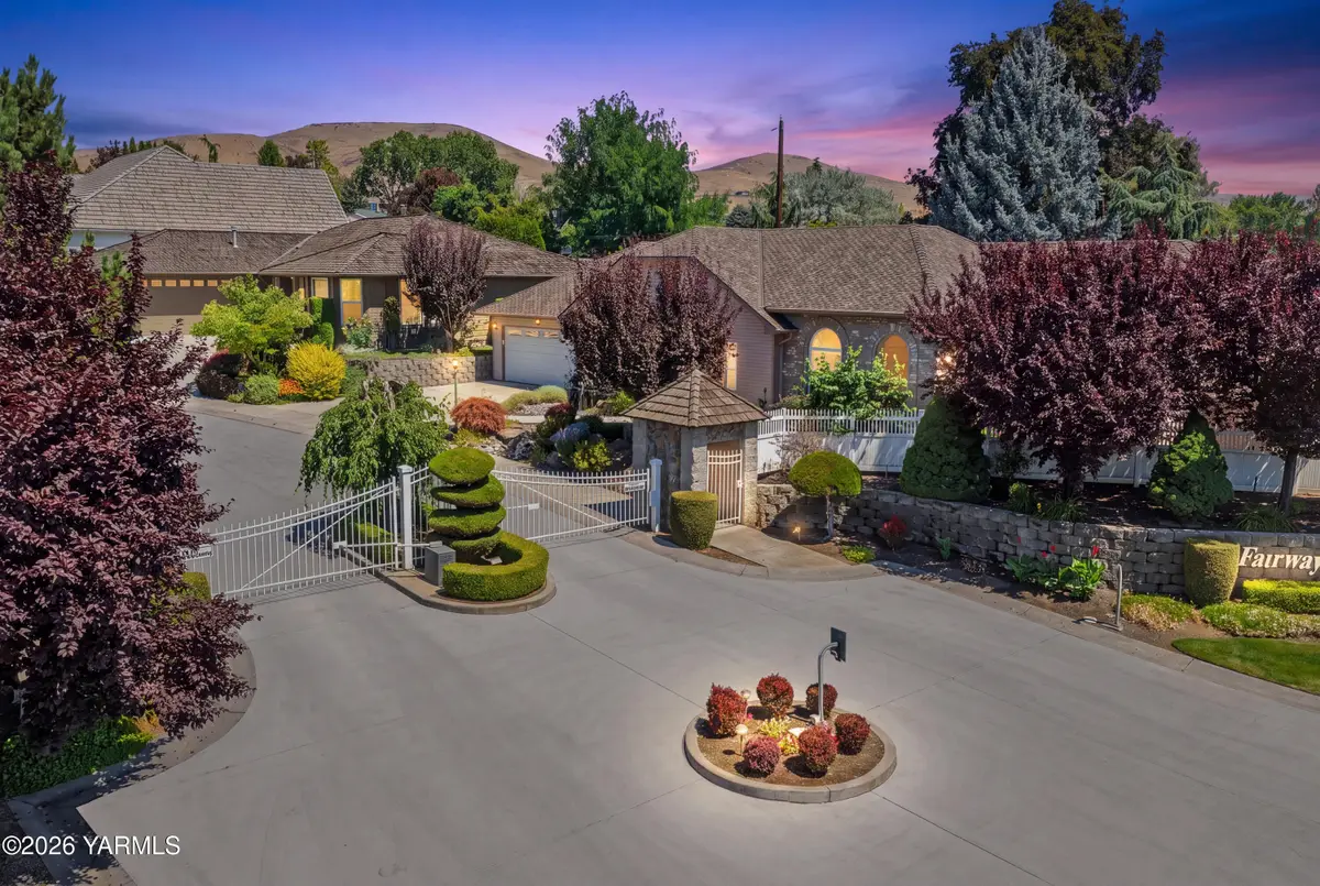 217 Santa Roza Dr, Yakima, WA 98901 - #1
