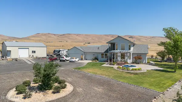 511 Saint Hilaire Rd, Yakima, WA 98901
