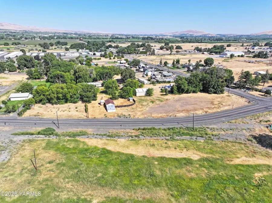 1311 S Keys Rd, Yakima, WA 98901 - #2