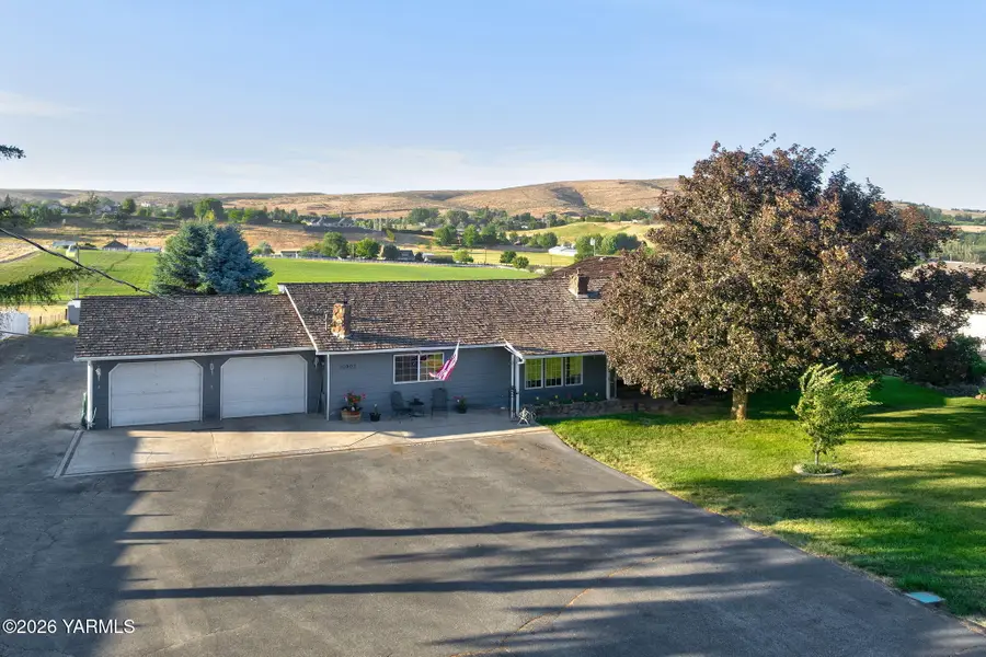 10903 Tieton Dr, Yakima, WA 98908 - #3