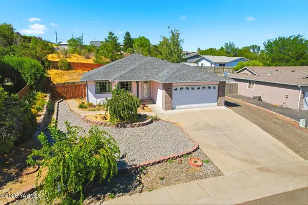 403 Apple Way, Selah, WA 98942