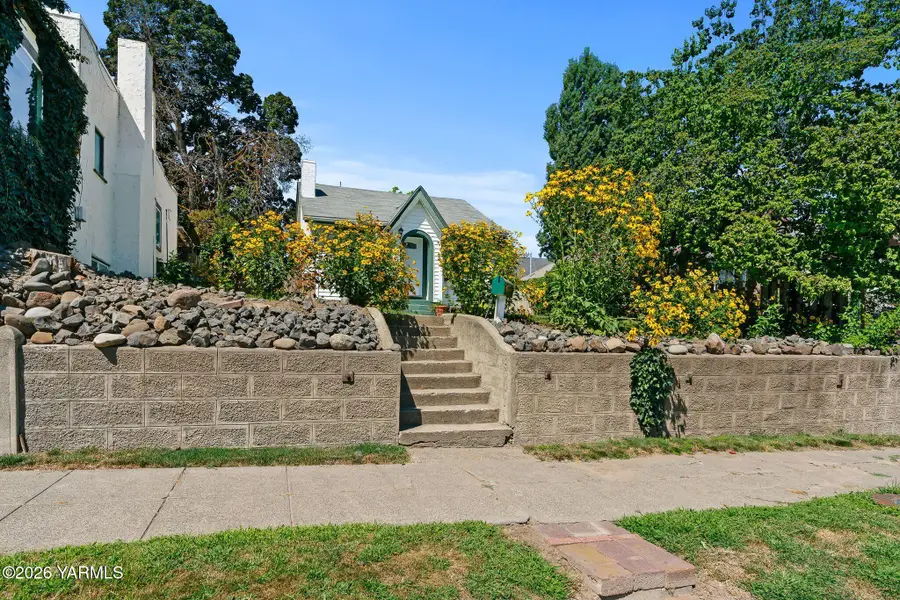 14 Chicago Ave, Yakima, WA 98902 - #2