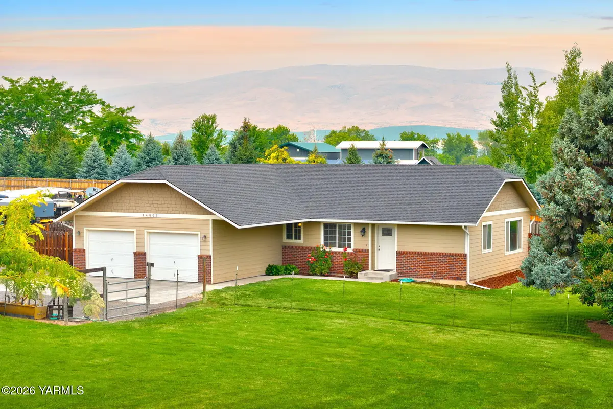 14809 Douglas Rd, Yakima, WA 98908 - #1