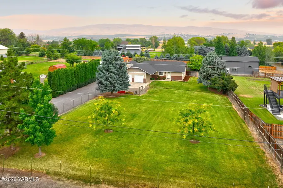 14809 Douglas Rd, Yakima, WA 98908 - #3