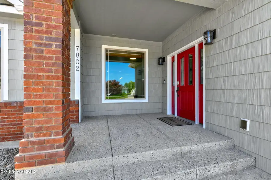 7802 Easy St, Yakima, WA 98903 - #3