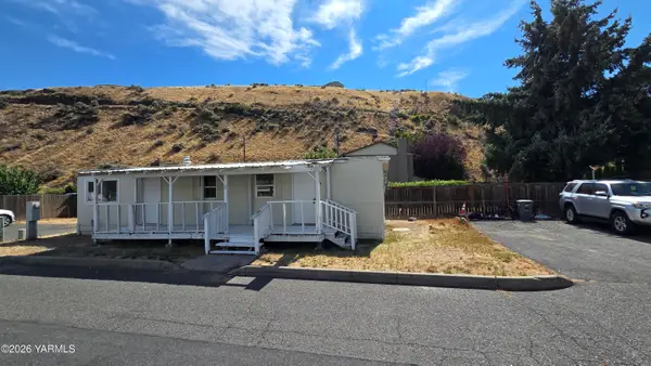 4601 W Powerhouse Rd #2, Yakima, WA 98908