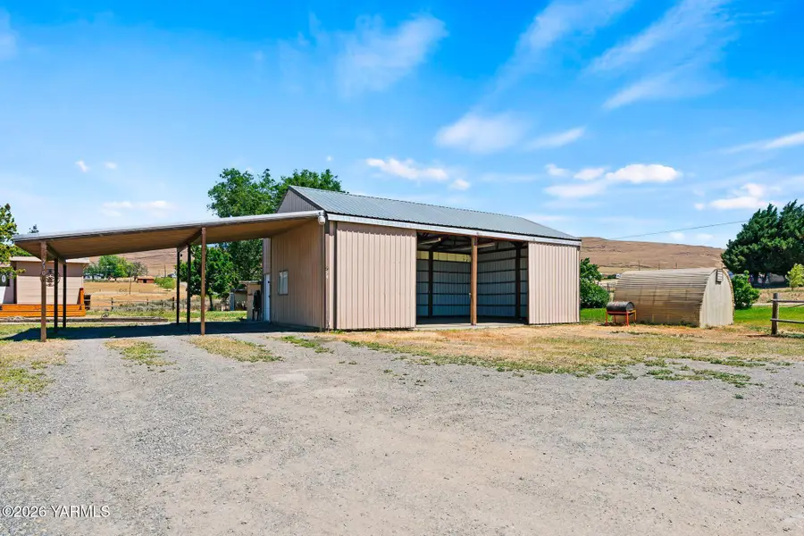 730 Cabin Ln, Selah, WA 98942 - #2