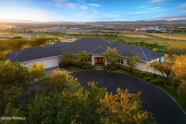 24 Eagle Crest Dr, Union Gap, WA 98903