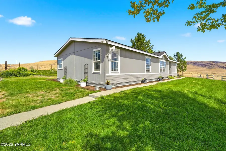 1850 Buffalo Rd, Selah, WA 98942 - #3