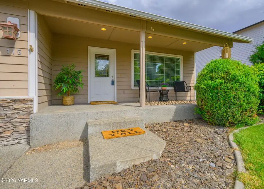 115 Lyle Lp, Selah, WA 98942 - #3