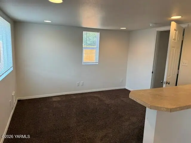 907 W Logan Ave, Yakima, WA 98902 - #1