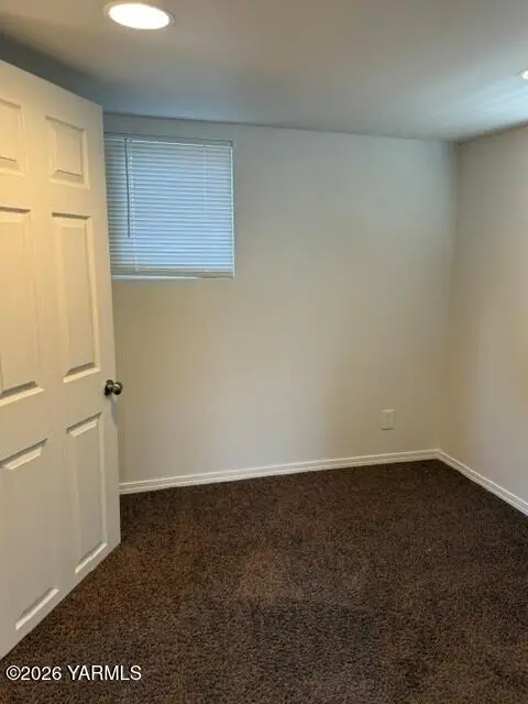 907 W Logan Ave, Yakima, WA 98902 - #3