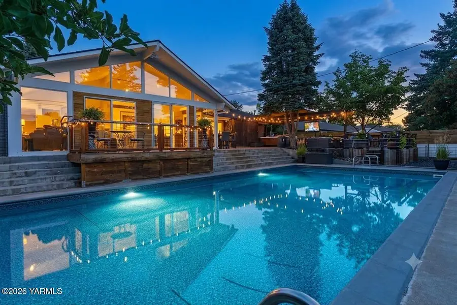 5106 Douglas Dr, Yakima, WA 98908 - #2