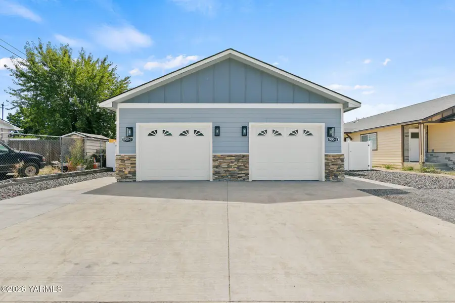 1900 W Mead Ave #1 & 2, Yakima, WA 98902 - #2