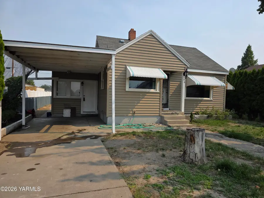 106 N Date St, Toppenish, WA 98948 - #2