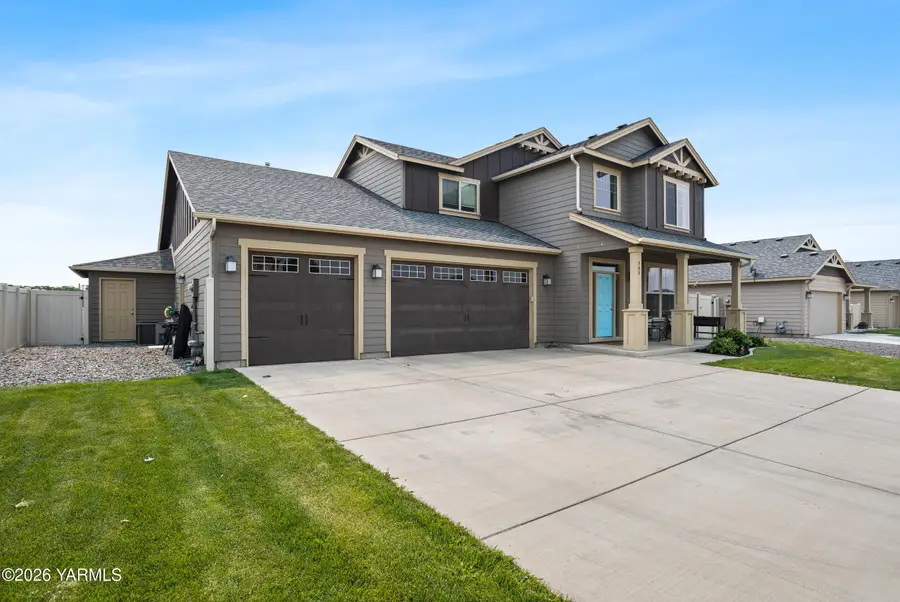 908 Millenium Ave, Moxee, WA 98936 - #2