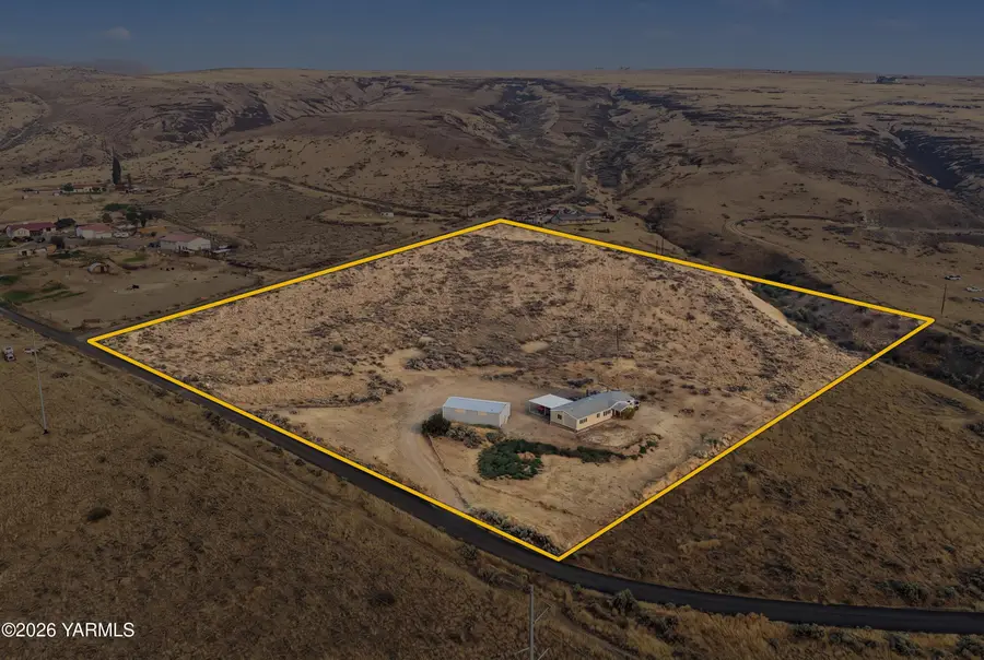 2200 Sage Trail Rd, Yakima, WA 98901 - #2