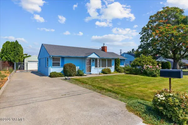 2709 Clinton Way, Yakima, WA 98902