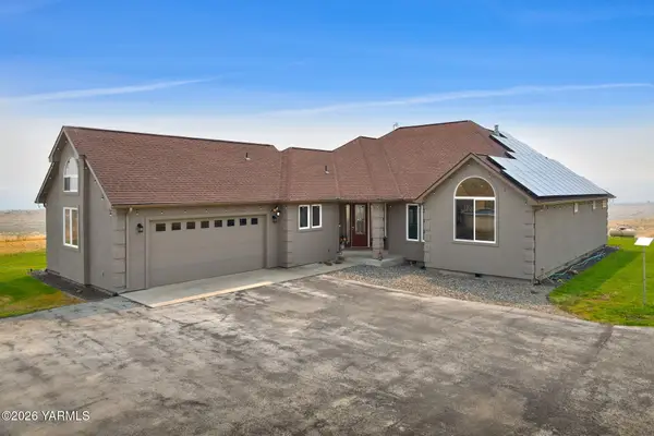 1330 Wenas View Dr, Selah, WA 98942
