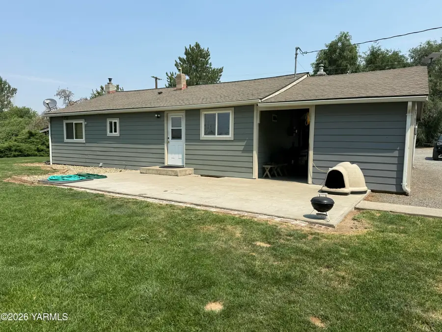 80 Dalton Ln, Zillah, WA 98953 - #2