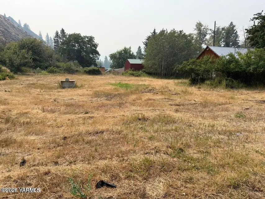 10451 Wa-410, Naches, WA 98937 - #1